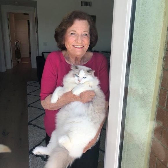 Meet your Posher, Jeanne - Picture 1 of 1